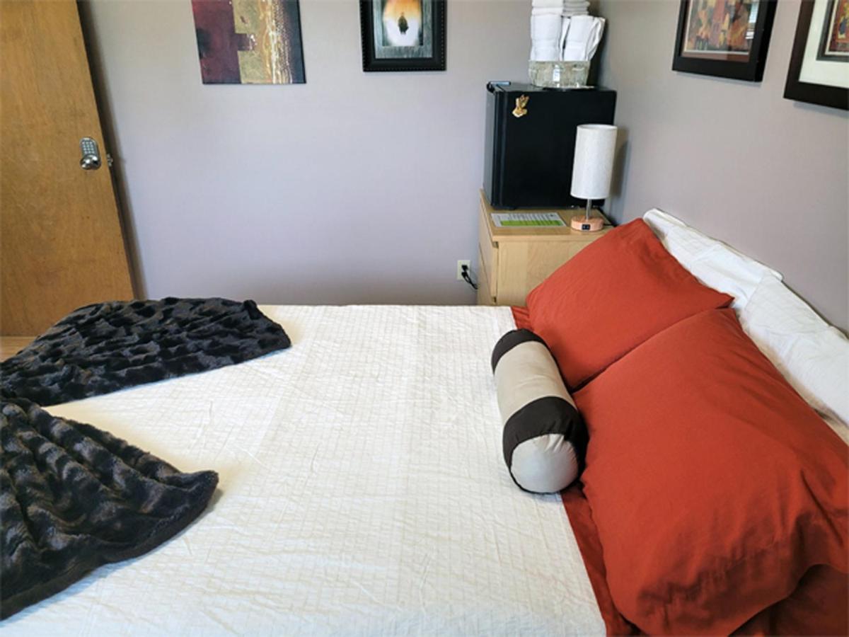 The Dewberry Homestay B&B Edmonton Buitenkant foto